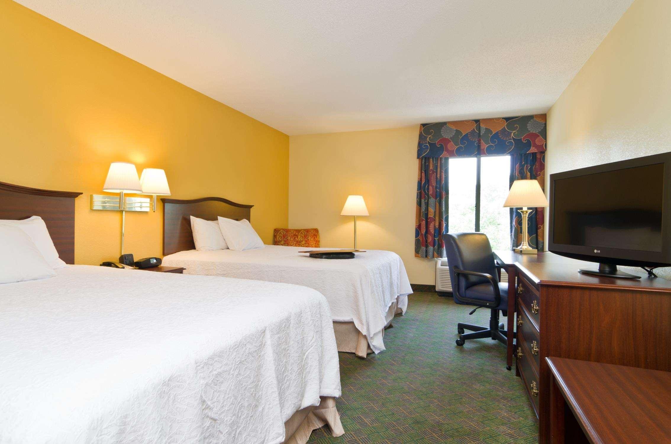 Hampton Inn New Philadelphia Exterior foto