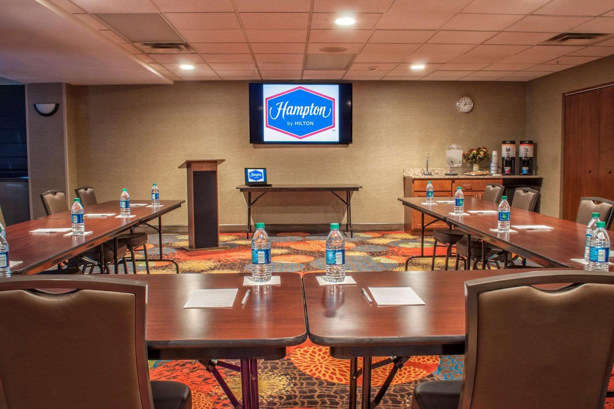Hampton Inn New Philadelphia Exterior foto